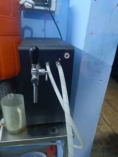 SODA CARBONATOR MACHINE