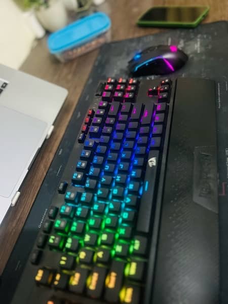 Redragon K596 2.4G Wireless/Wired Mechanical Keyboard 1