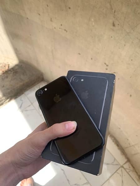 iphone 7 128gb pta approved with box 1