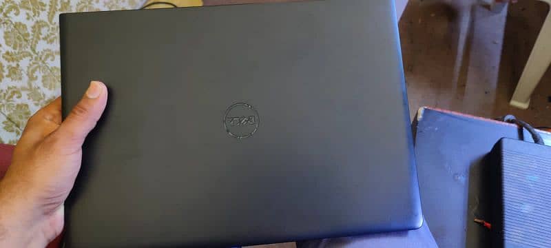 dell latitude laptop core I 5 (6th Gen) 8gp Ram 512 SSD 6