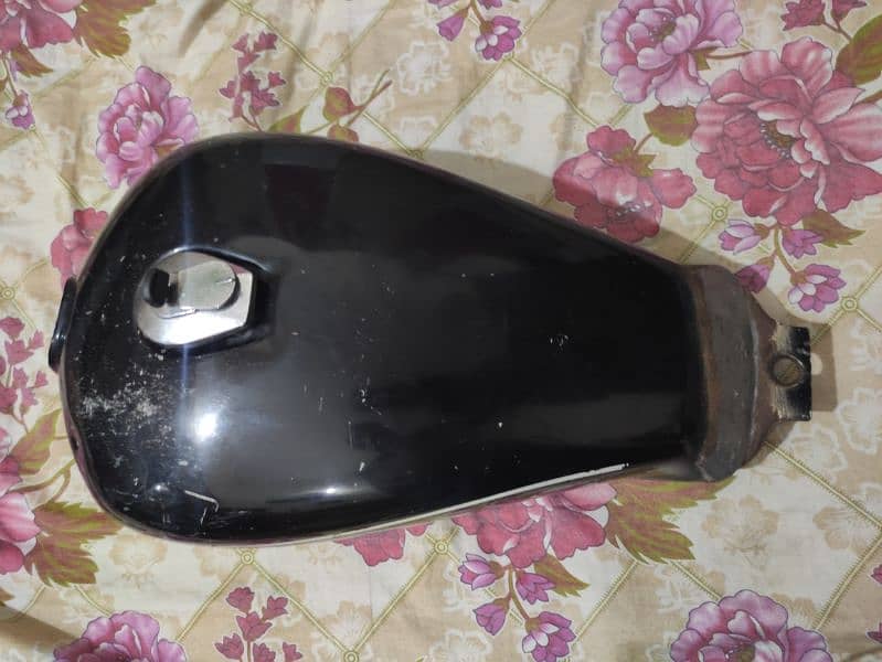 Honda CB250 nighthawk fuel tank 1