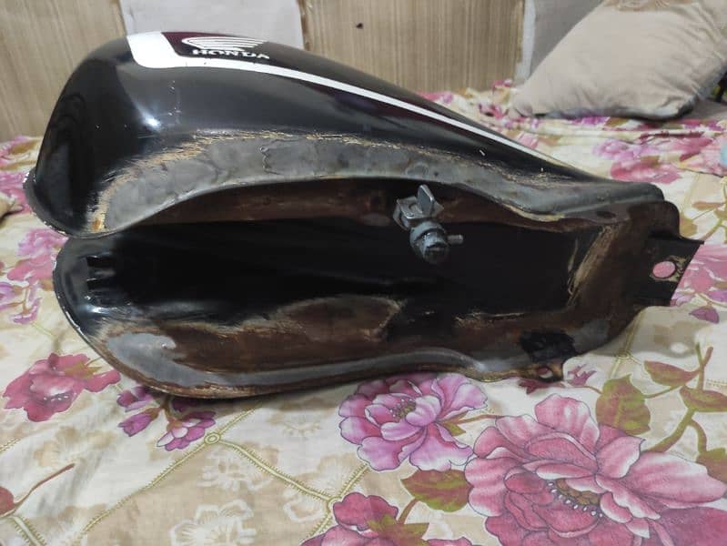 Honda CB250 nighthawk fuel tank 2