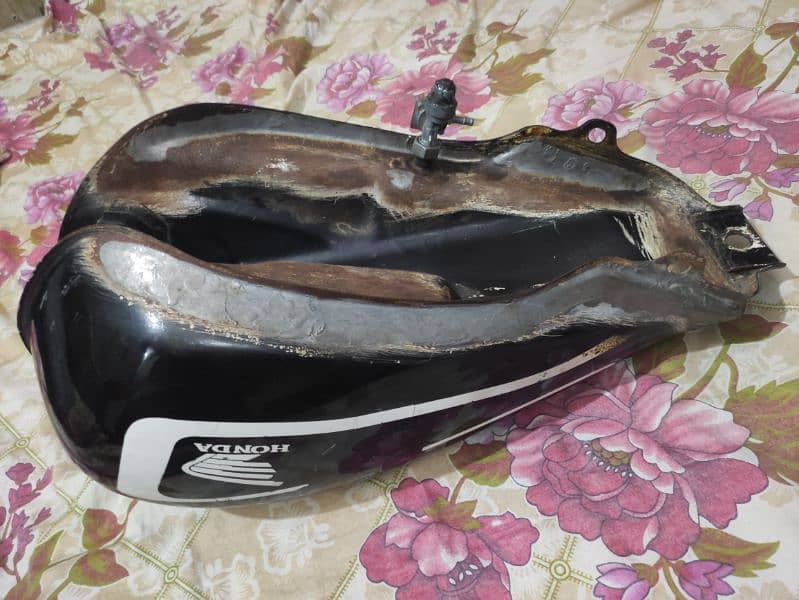 Honda CB250 nighthawk fuel tank 6