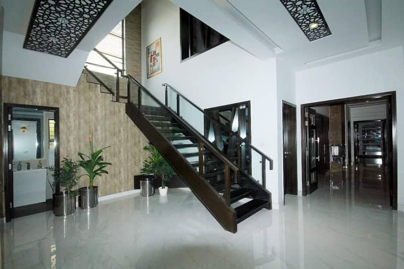 1 Kanal Luxury Modern Slightly Used House For Sale In DHA Phase 5 Lahore. Prime Location 1