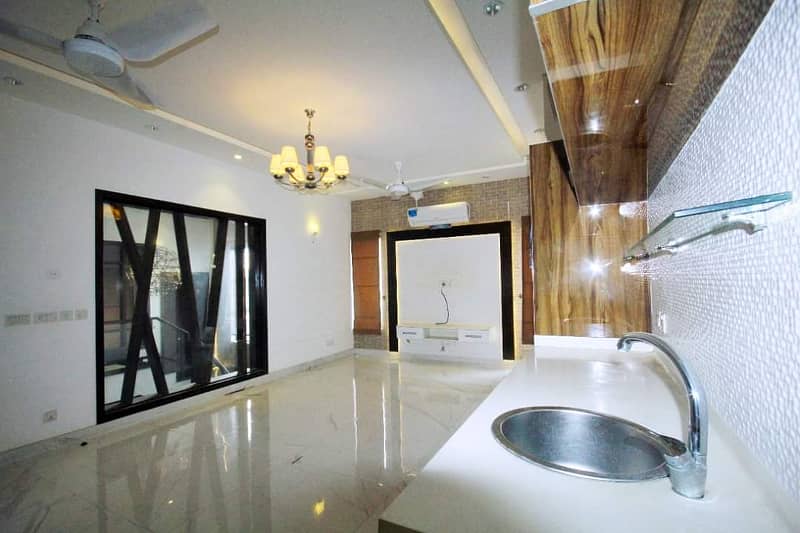 1 Kanal Luxury Modern Slightly Used House For Sale In DHA Phase 5 Lahore. Prime Location 18