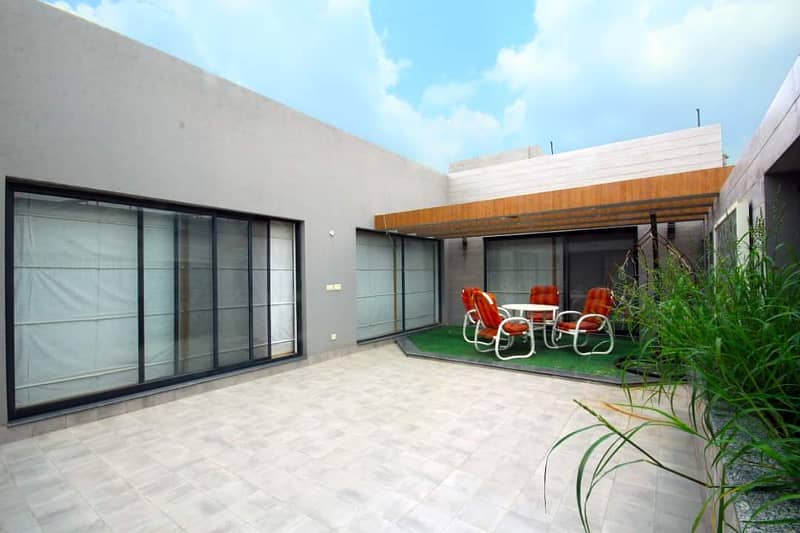 1 Kanal Luxury Modern Slightly Used House For Sale In DHA Phase 5 Lahore. Prime Location 20