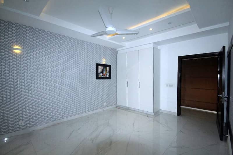 1 Kanal Luxury Modern Slightly Used House For Sale In DHA Phase 5 Lahore. Prime Location 21