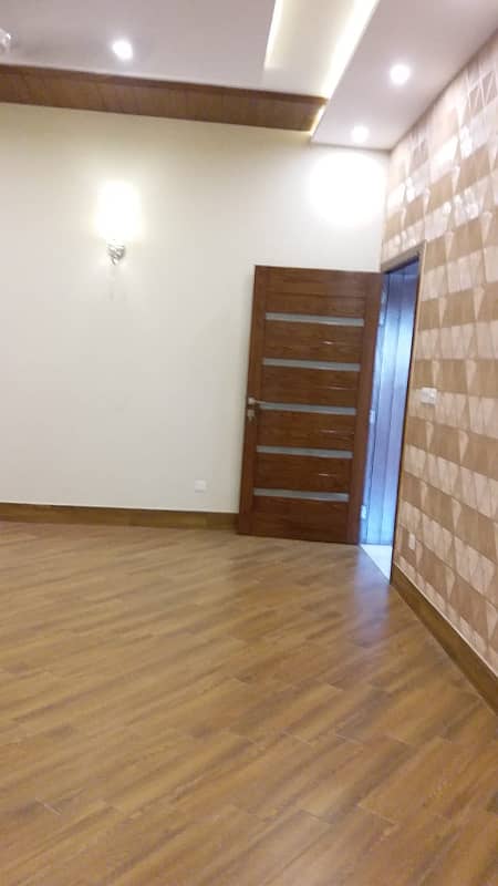 1 Kanal Luxury Modern Slightly Used House For Sale In DHA Phase 5 Lahore. Prime Location 26