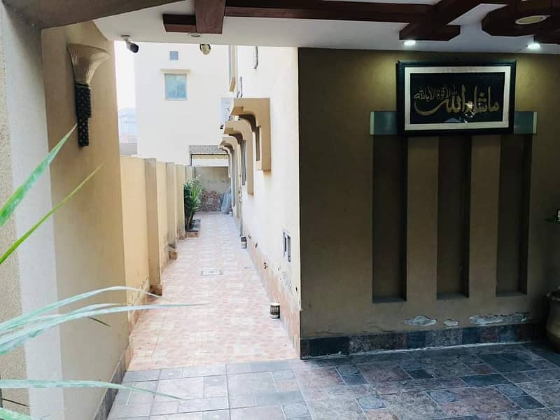 10 Marla House For Rent in Bahria Town Lahore 8