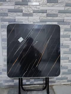 Foldable table for Sale