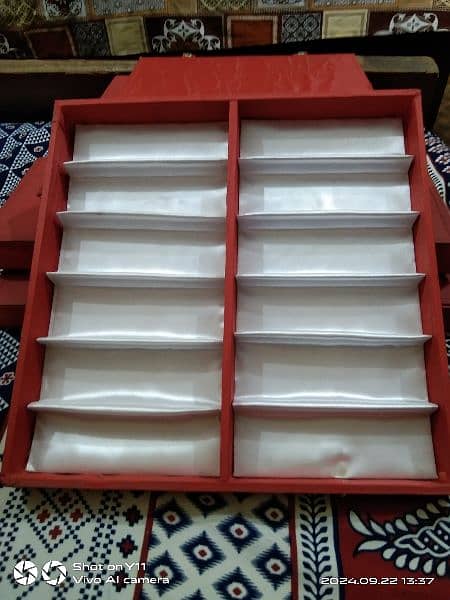 5 glasses box for sale in very reasonable price 1