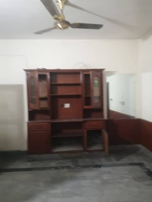 For Bachelor 5 Marla Lower Portion For Rent In Johar Town 2