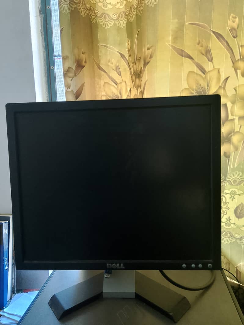 Dell pc full set for sale also available parts 6