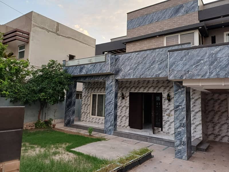 1 Kanal Fully Furnished House For Rent in Bahria Town Lahore 27