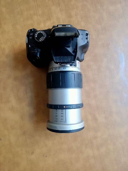 CANON 1200d with 28/200mm auto focus lense lush condition 1