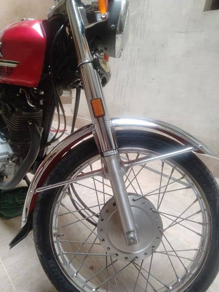 Honda CG 125 Special Edition Red Color 6