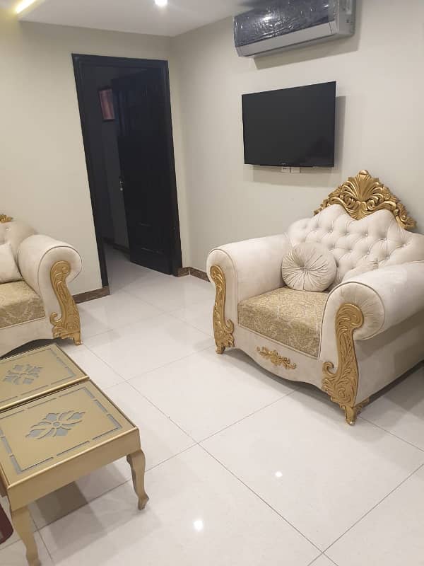 One Bed Furnished Apartment Available For Sale In 18 Park Residence Main Canal Road Lahore 1