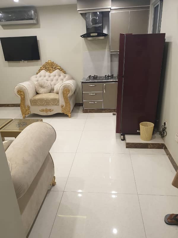 One Bed Furnished Apartment Available For Sale In 18 Park Residence Main Canal Road Lahore 4