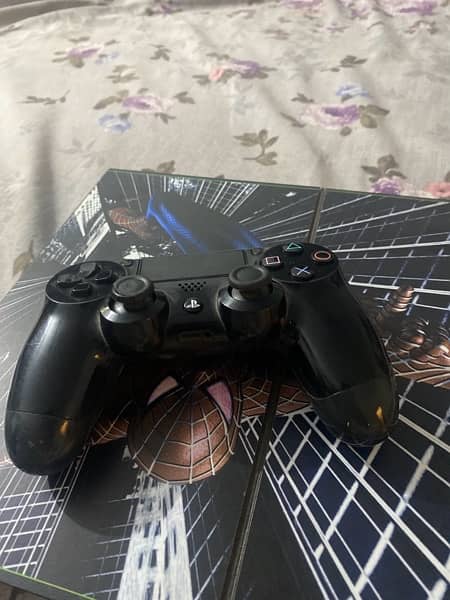 Ps4 Good condition with one original controller 4