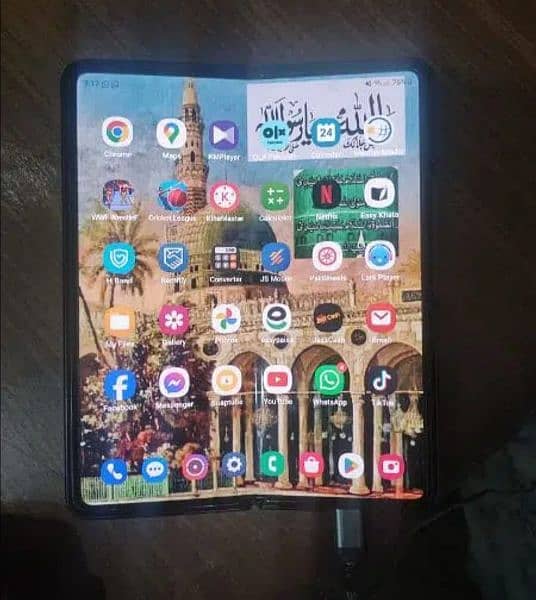 samsung galaxy fold z3 1