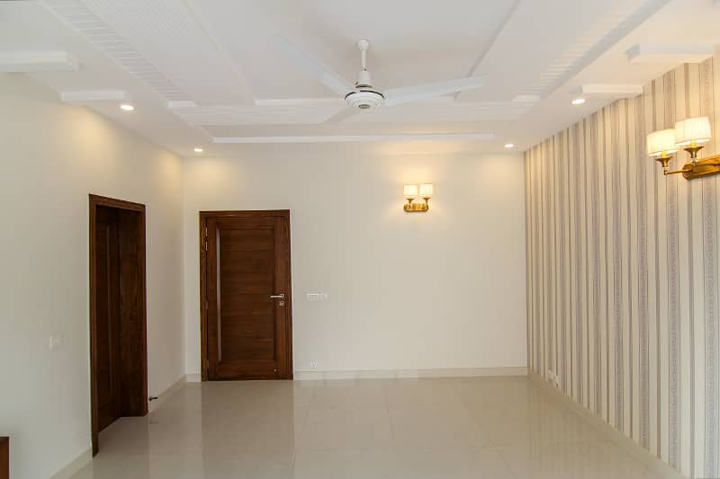 1 Kanal Slightly Used Unique Modern Design House For Sale At Prime Location Near To Park In DHA Phase 4 Lahore 13