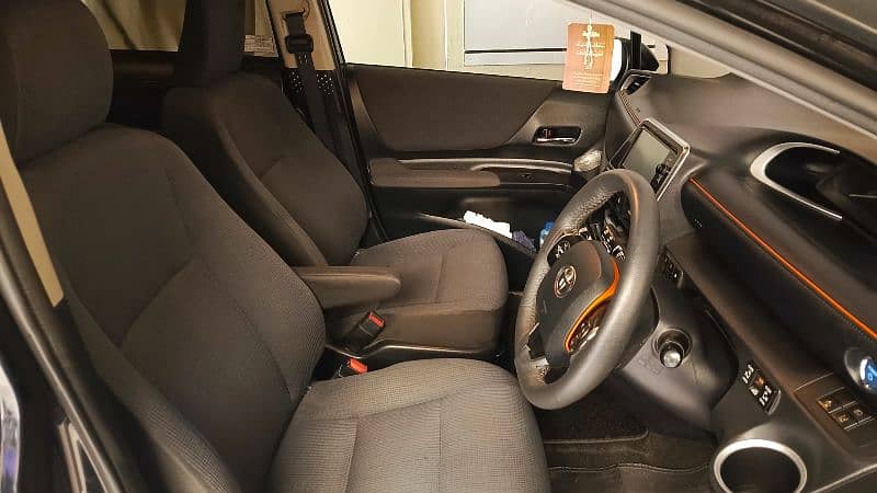 Toyota Sienta 2016 6