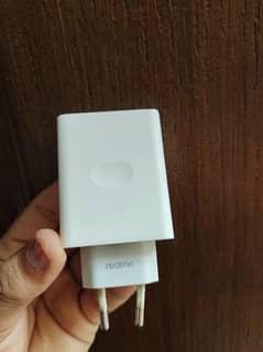 realme 18 watt original box wala charger available only adaptor