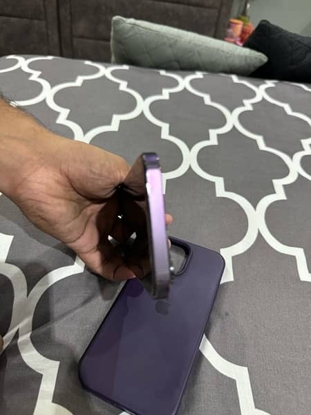 iphone 14 pro max . 128gb. deep purple 7