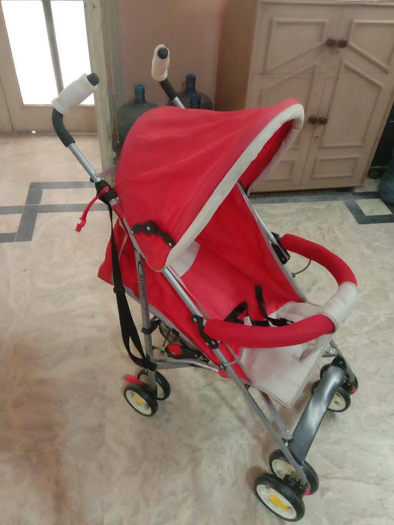 Stroller and Carrycot 1