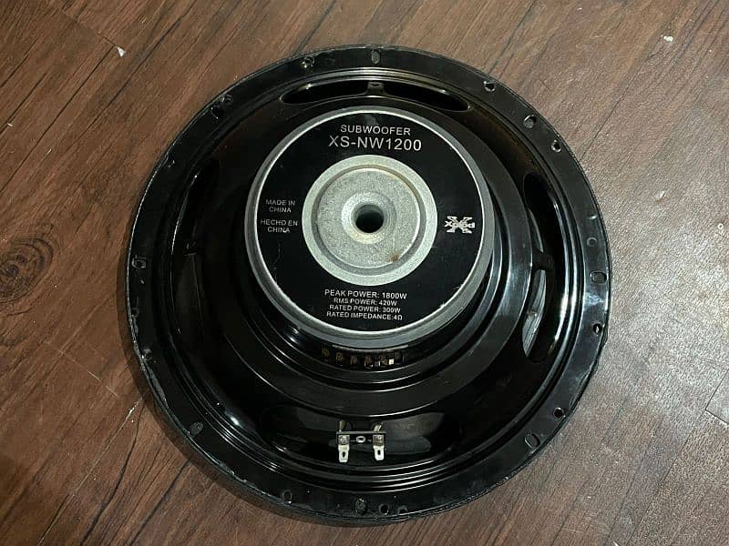 Sony xplod woofer original 1800watt 1