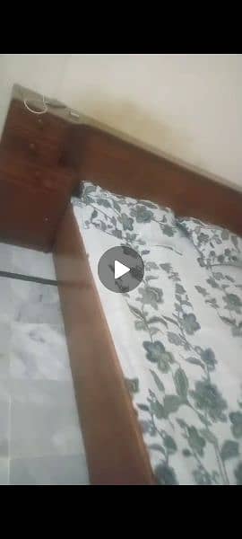 pure wooden queen bed in good condition 0