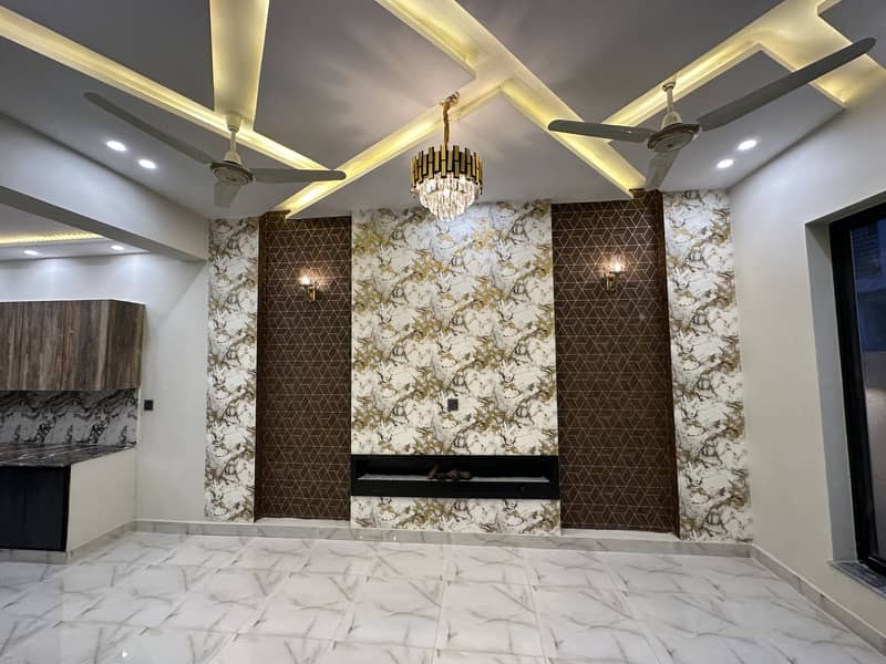 3 Marla beautiful house for sale in C block al kabir town phase 2 lahore 12