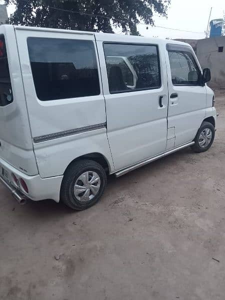 Nissan clipper 11/16. . . . 03009743767 7