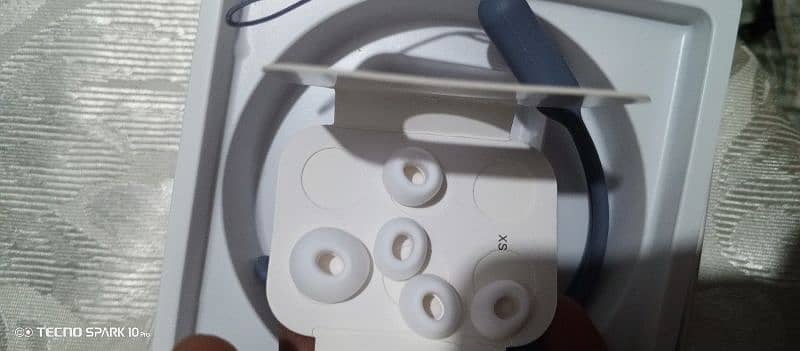 Air pods pro 2 (second generation) 4