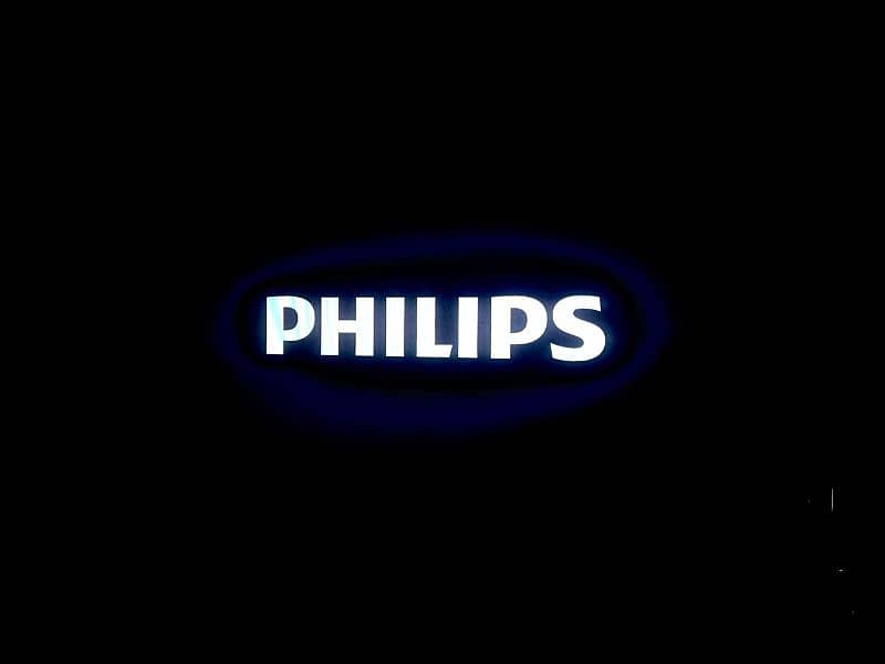 Philips LCD very less used 1