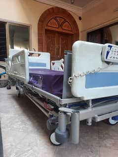 Hospital electric bed