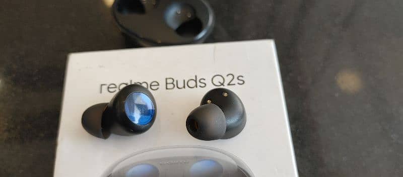 realme q2s buds 6