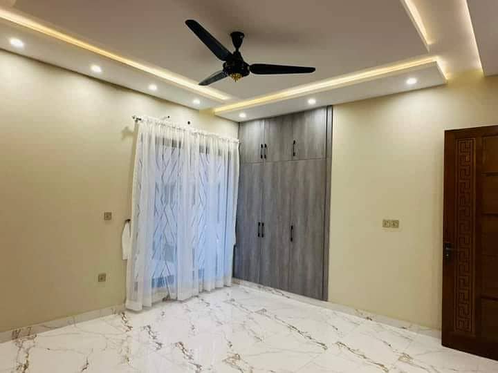 10 Marla Brand New Luxury Upper Portion Is Available For Rent In RAFI BLOCK Bahria Town Lahore 5