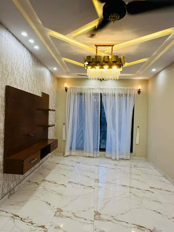 10 Marla Brand New Luxury Upper Portion Is Available For Rent In RAFI BLOCK Bahria Town Lahore 14