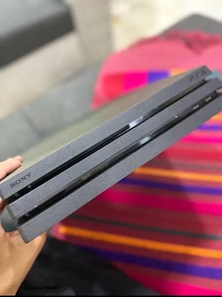 ps4 pro 1 tb mint condition. 4