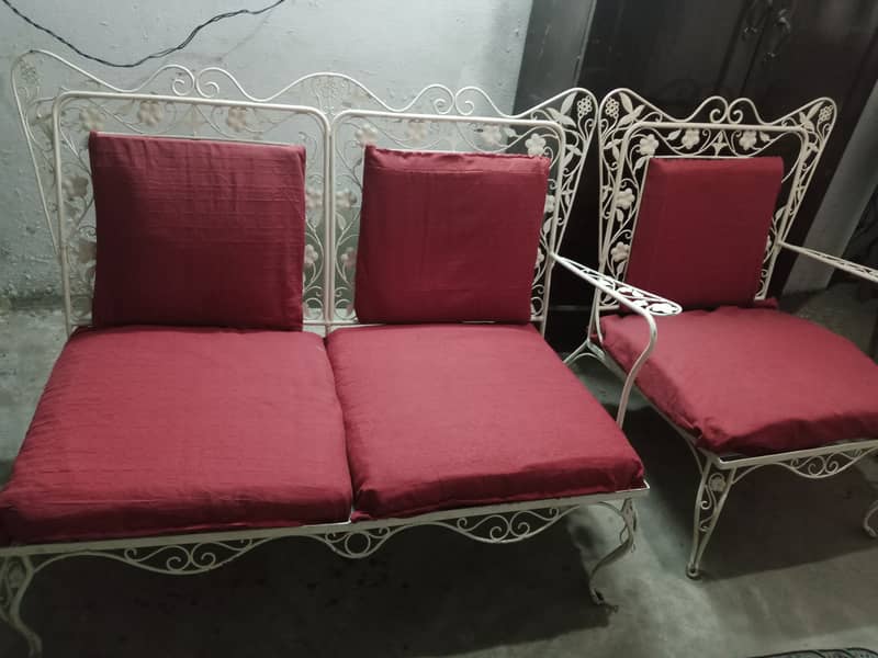 iron sofa for sale 0