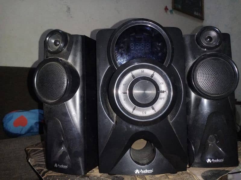 Audionic Bluetooth speakers heavy volume plus base DJ type 5