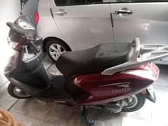 Scooty new condition me only 3700 Chali hy