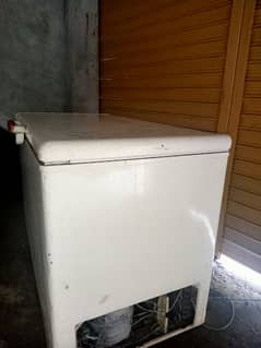 1 door freezer A1 condition used mei hai condition all okay