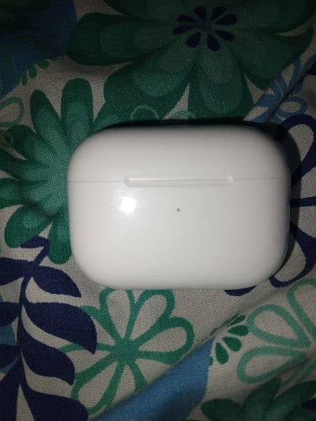 Air pods pro 2 (second generation) 8