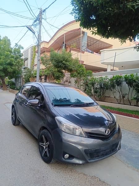 Toyota Vitz 2012 5