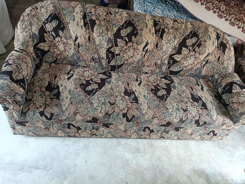 3 seater and 1 Seater Sofa for sale. 2