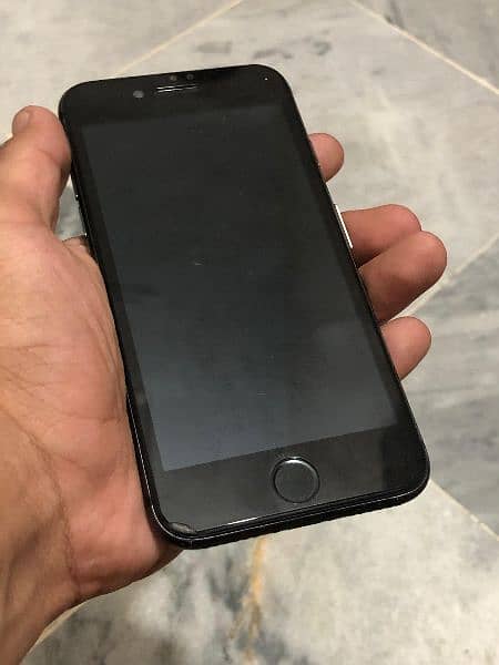 Iphone 8 64gb in outclass condition 1