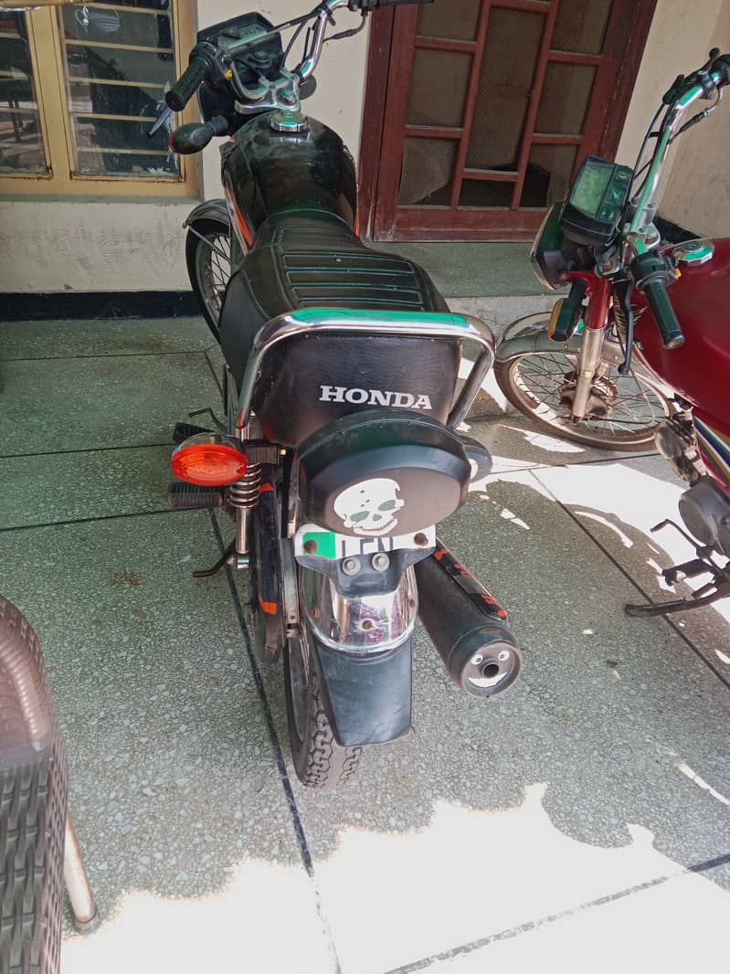 Honda CG 125 2018 3