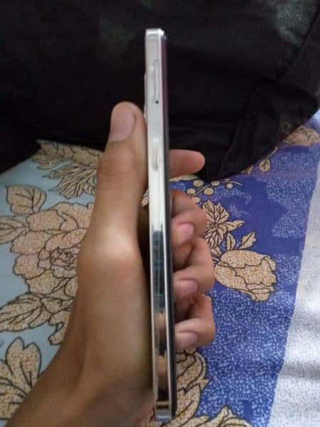 infinix hot 40i 8/128 5